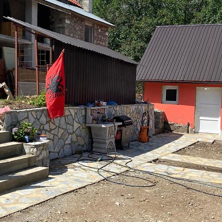 Casa Illyria Apartment Gusinje Ngoại thất bức ảnh